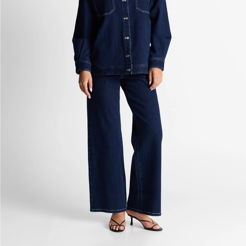 Elegant Navy Wide Leg Jeans for Women